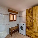 Hara's Traditional Detached House In Malona Casa de Férias Malona Village