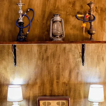 Hara's Traditional Detached House In Malona