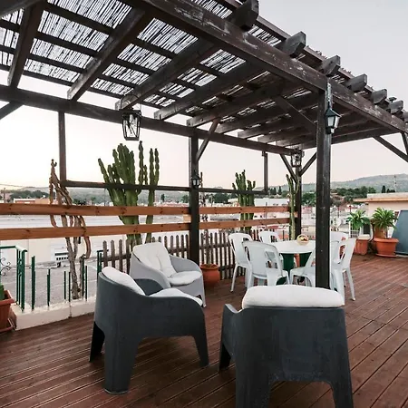 펜션 Hara's Traditional Detached House In Malona