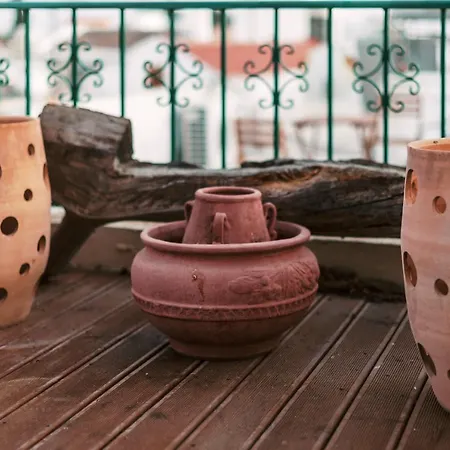 Hara's Traditional Detached House In Malona 펜션