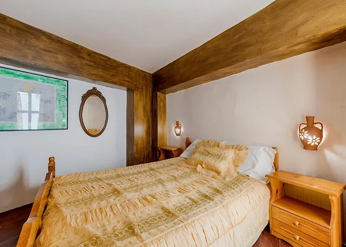 Hara's Traditional Detached House In Malona بيت للعطل *