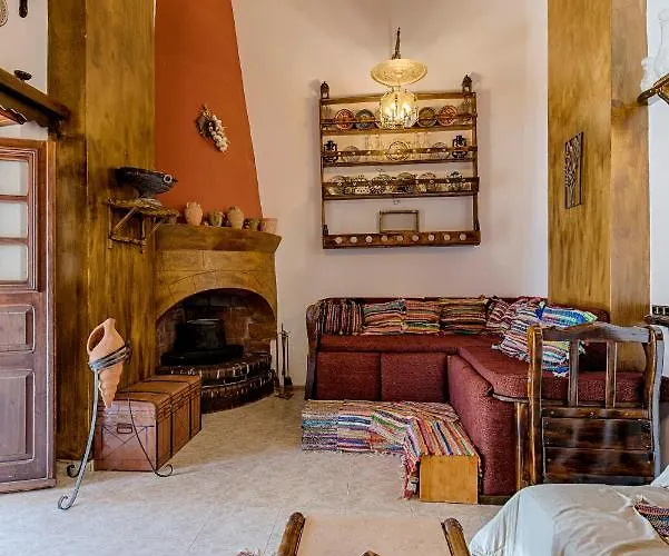 Hara's Traditional Detached House In Malona بيت للعطل Malona Village