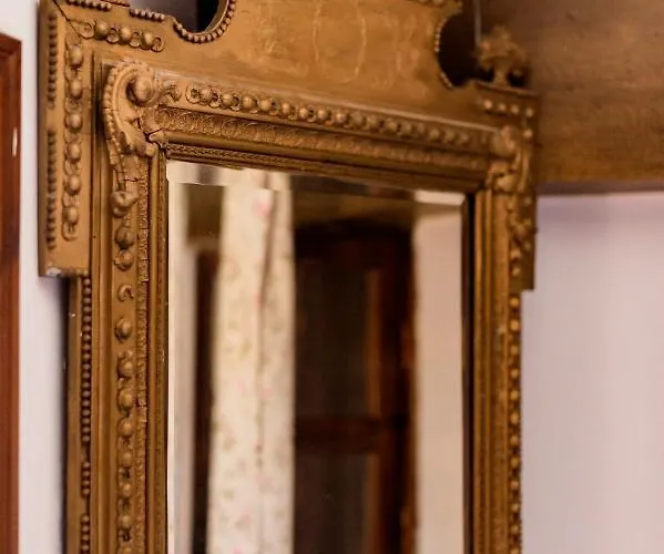 Hara's Traditional Detached House In Malona 펜션 *