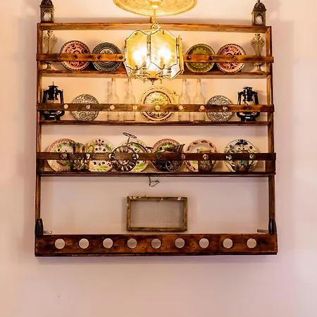 Hara's Traditional Detached House In Malona Case de vacanță *